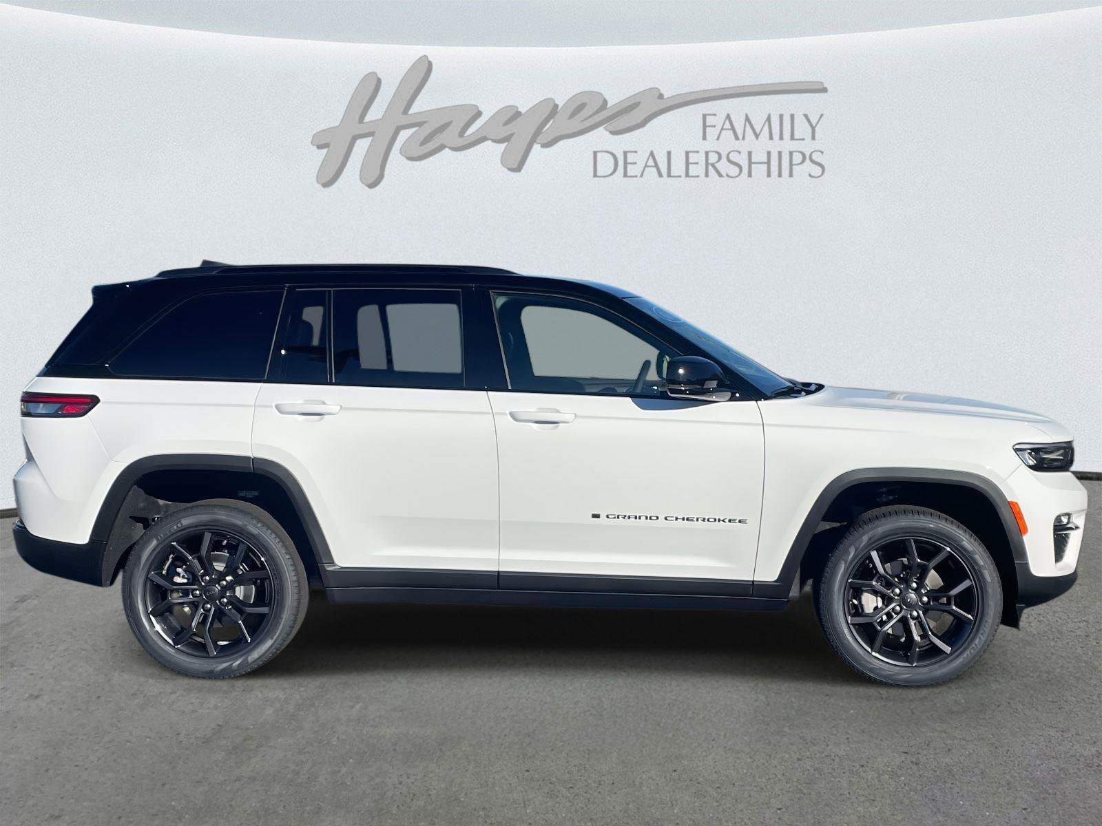 New 2025 Jeep Grand Cherokee Limited image 25