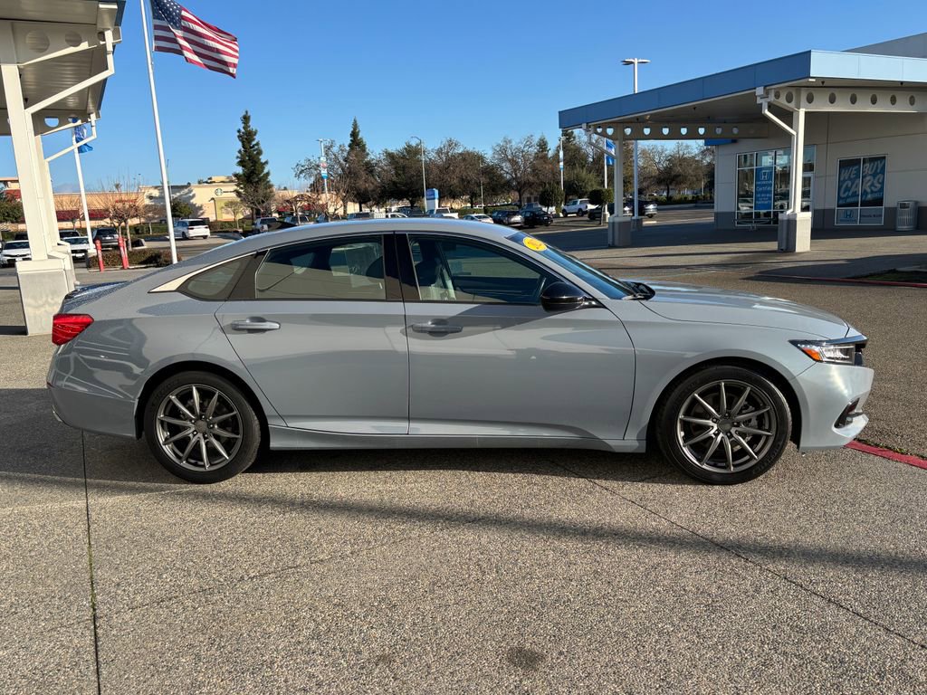 Used 2022 Honda Accord Sport image 4