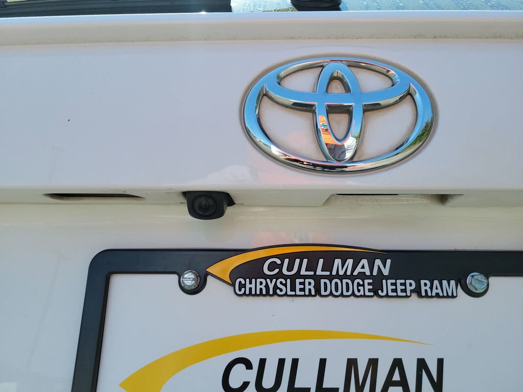 Used 2021 Toyota RAV4 LE FWD image 40