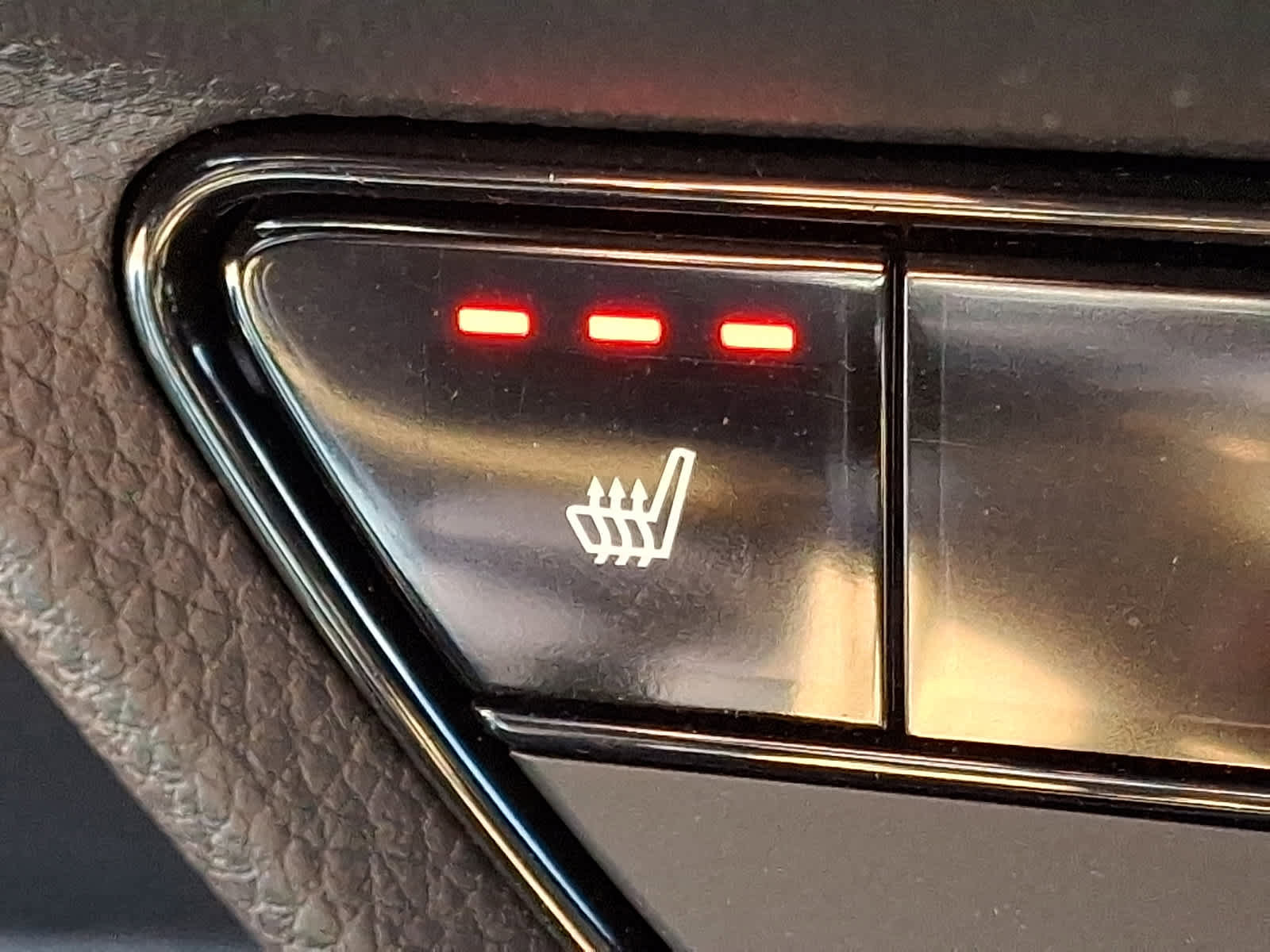 Certified 2025 Honda HR-V Sport image 25