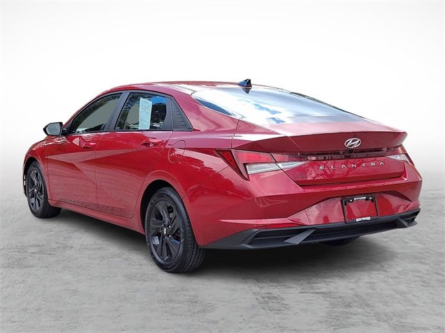 Used 2023 Hyundai Elantra SEL w/ Cargo Package image 4