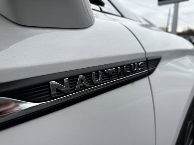 Certified 2022 Lincoln Nautilus Reserve image 46