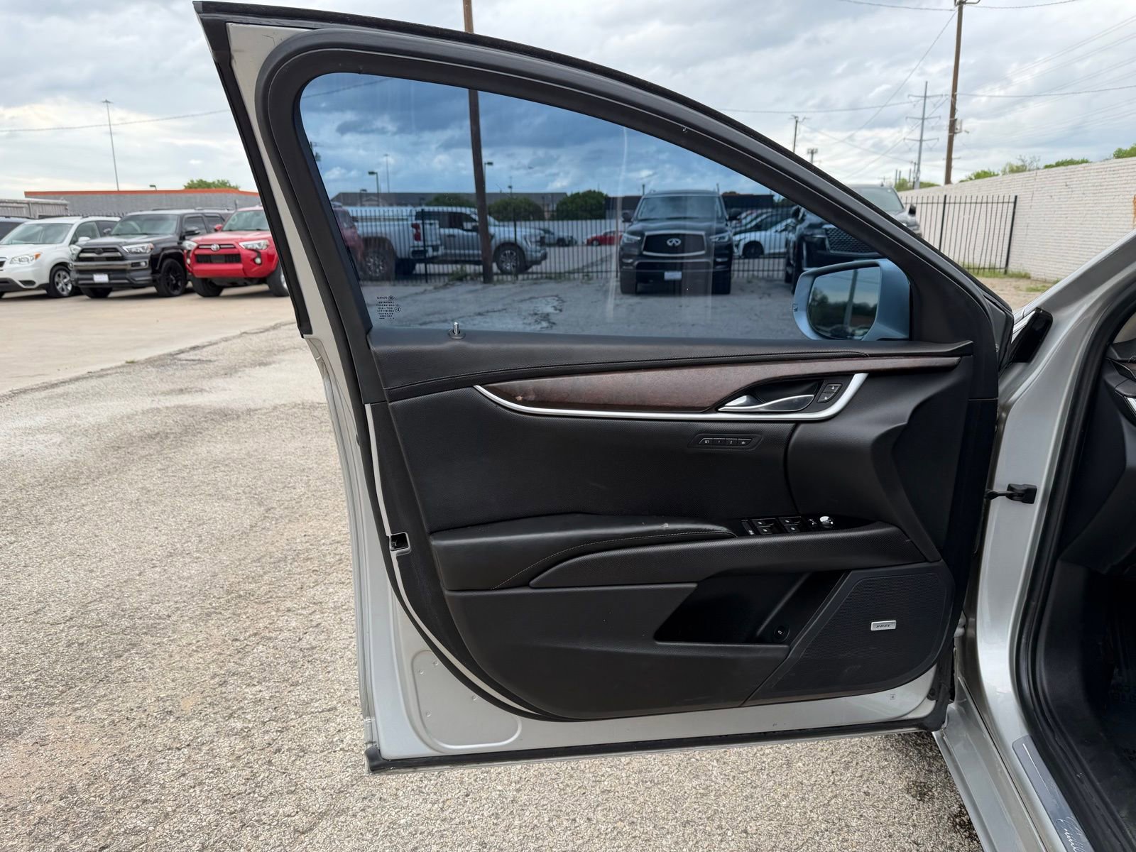 Used 2019 Cadillac XTS Luxury image 20
