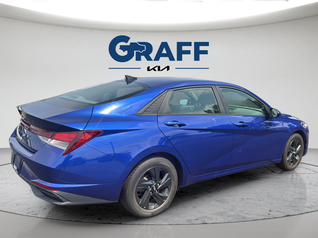 Used 2023 Hyundai Elantra SEL w/ Cargo Package FWD image 11