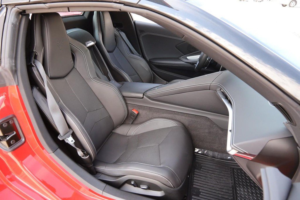 Used 2024 Chevrolet Corvette Stingray Convertible w/ 1LT RWD image 26