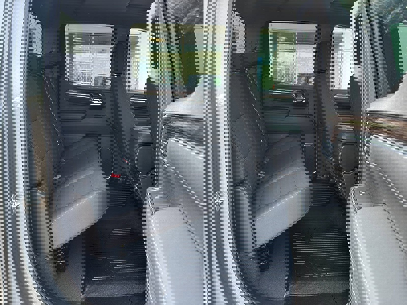 Used 2025 Chevrolet Silverado 1500 LT image 18