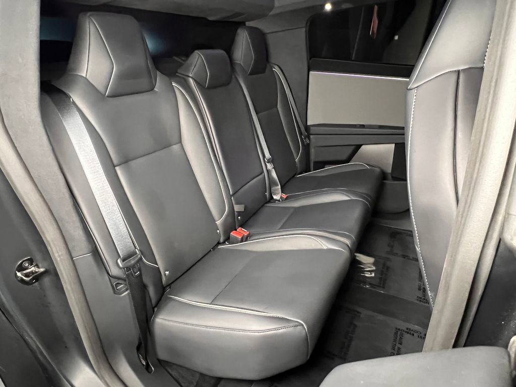 Used 2024 Tesla Cybertruck AWD Crew Cab image 25