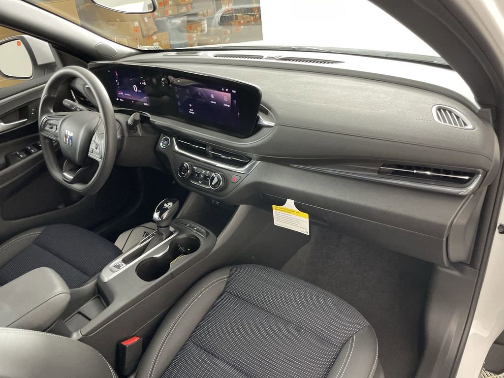 Used 2025 Buick Envista Preferred image 27