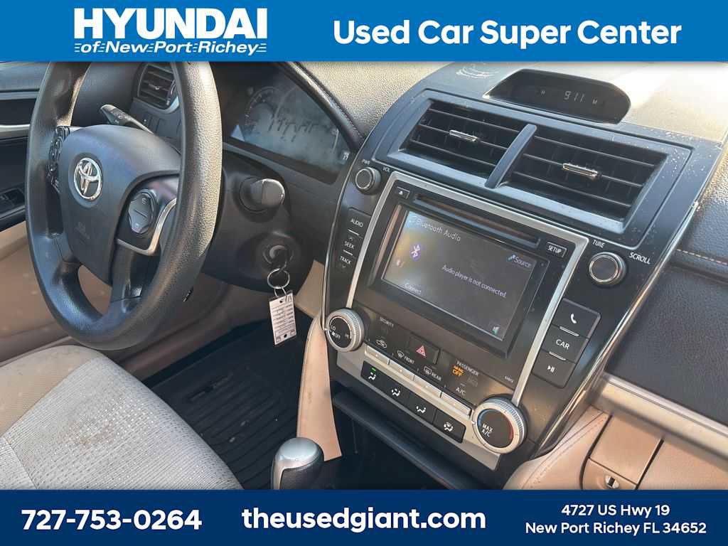 Used 2012 Toyota Camry LE FWD image 7