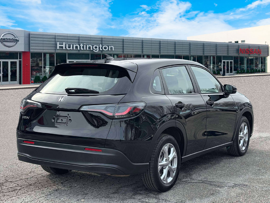 Used 2025 Honda HR-V LX image 10