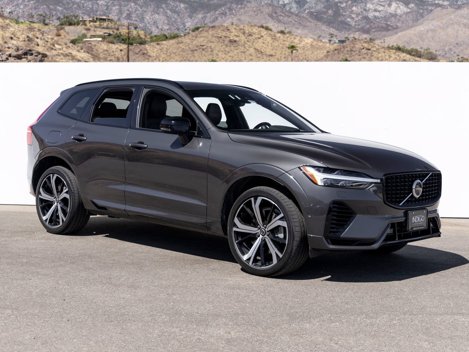 Used 2022 Volvo XC60 T8 R-Design w/ Advanced Package AWD/4WD image 8