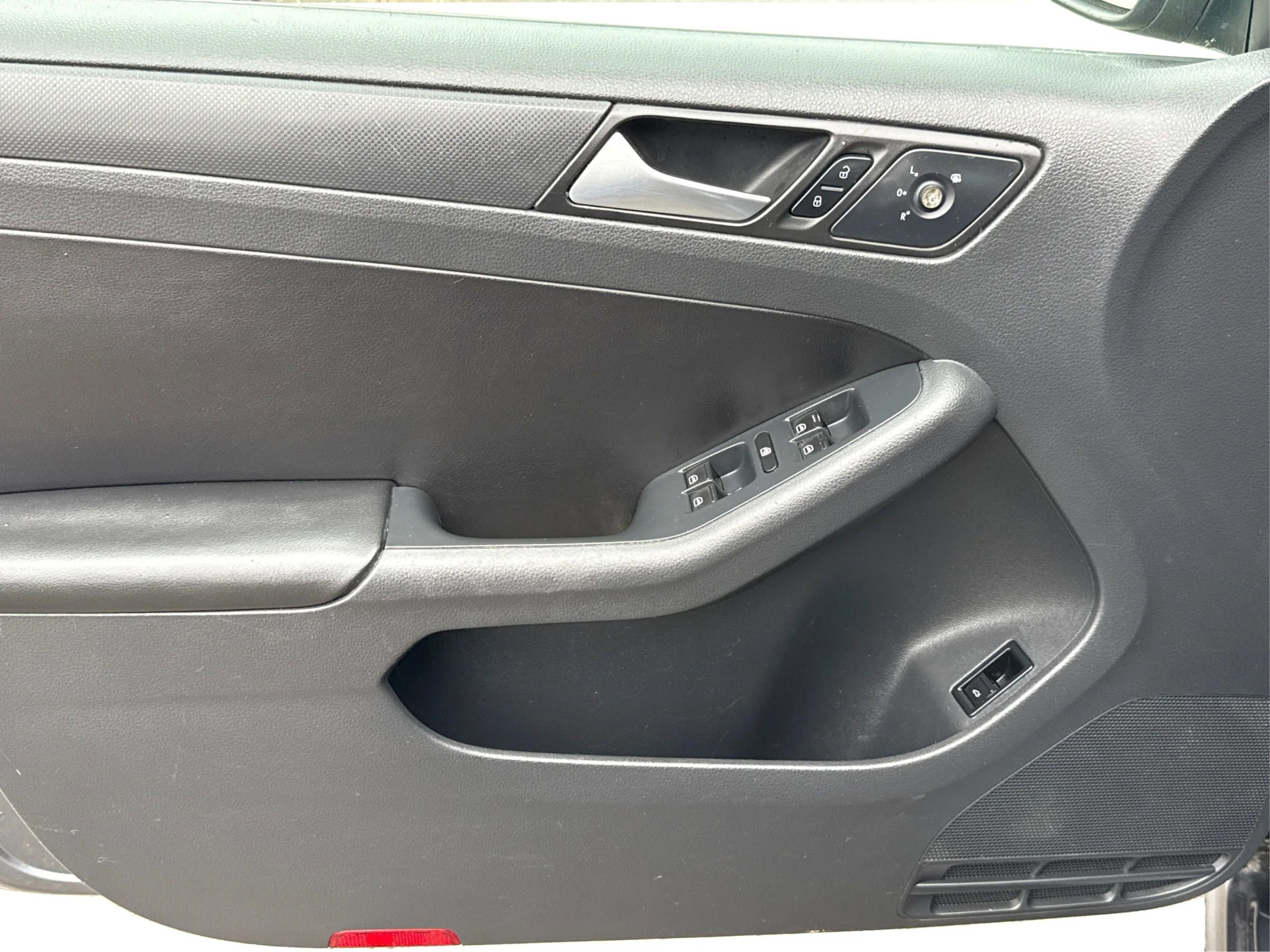 Used 2014 Volkswagen Jetta SE FWD image 20