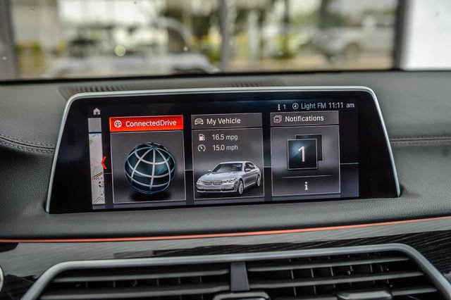 Used 2019 BMW 740i w/ M Sport Package RWD image 21