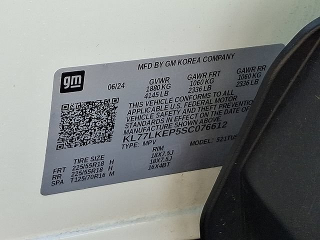 Used 2025 Chevrolet Trax ACTIV w/ Sunroof Package FWD image 31