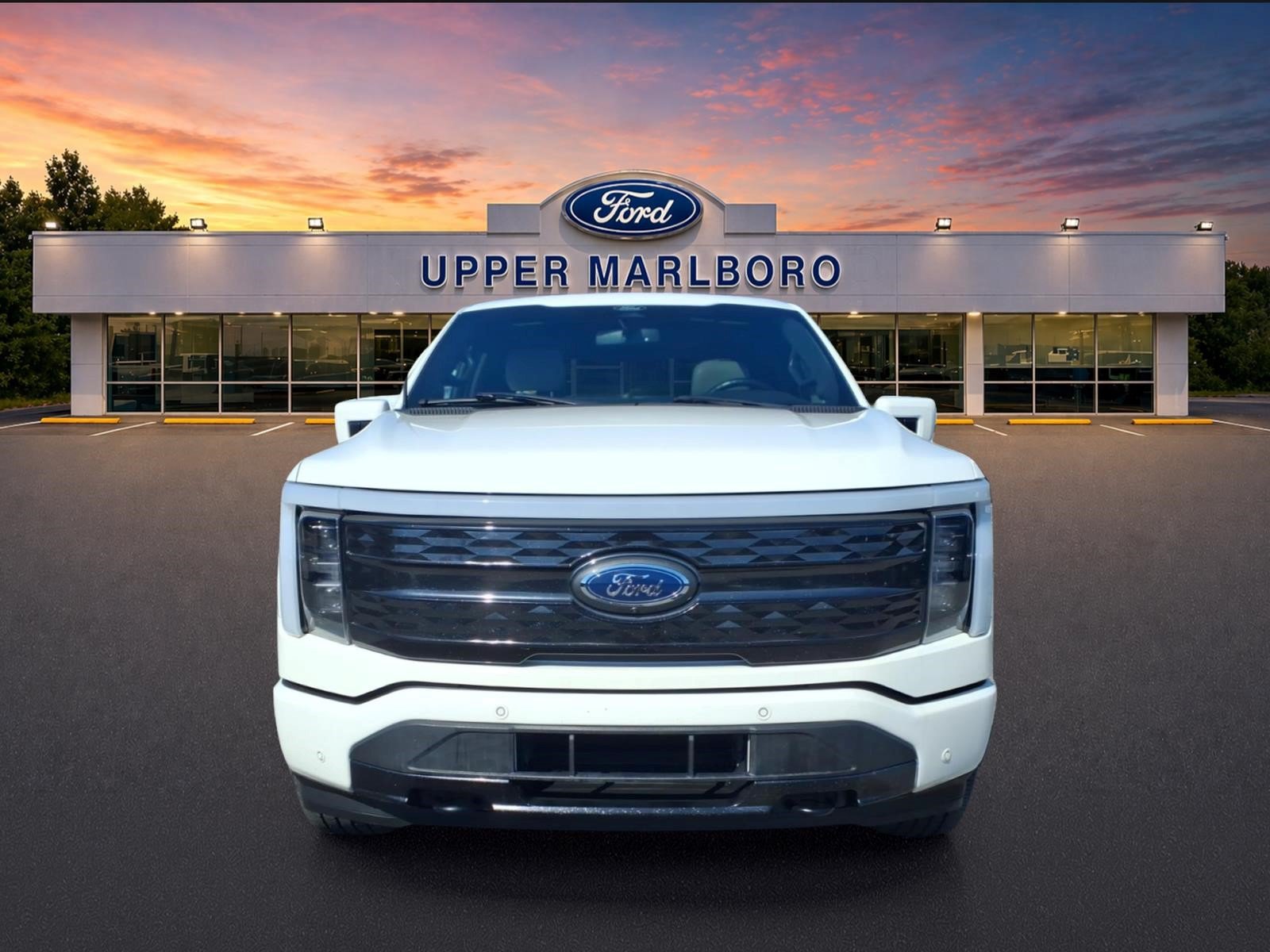 Used 2022 Ford F150 Lightning Platinum AWD/4WD image 3