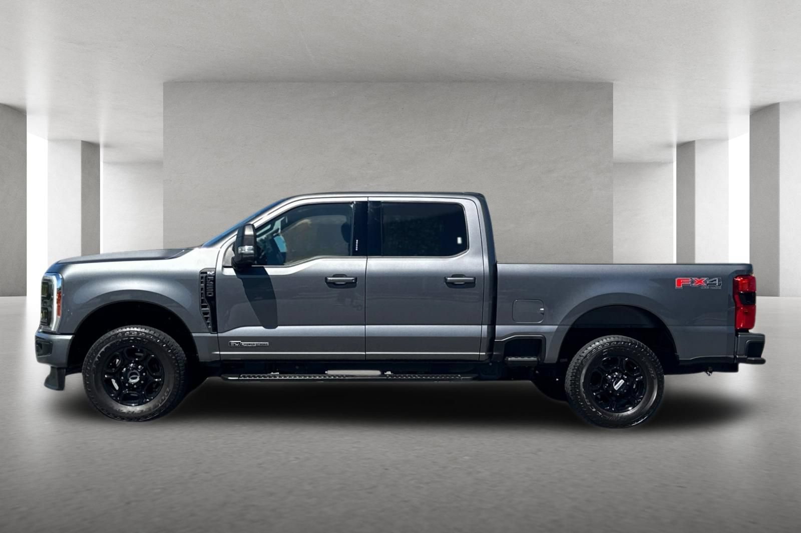 Used 2023 Ford F250 XLT w/ XLT Premium Package AWD/4WD image 7