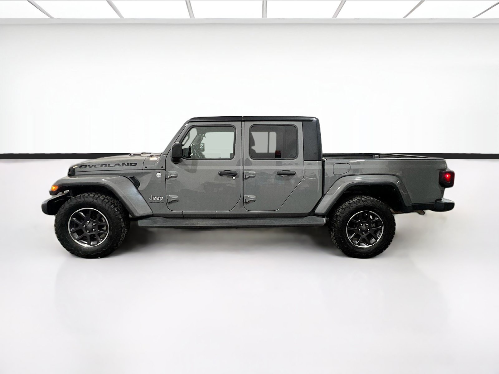 Used 2022 Jeep Gladiator Overland w/ Popular Equipment Package AWD/4WD image 23