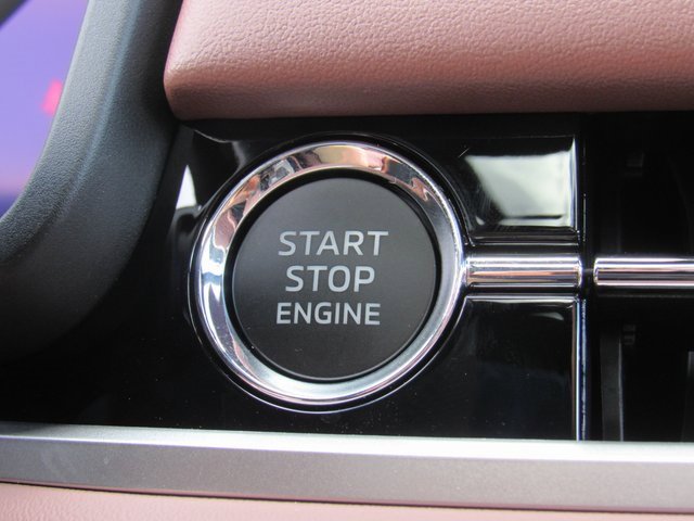 New 2025 Mitsubishi Outlander SEL image 19