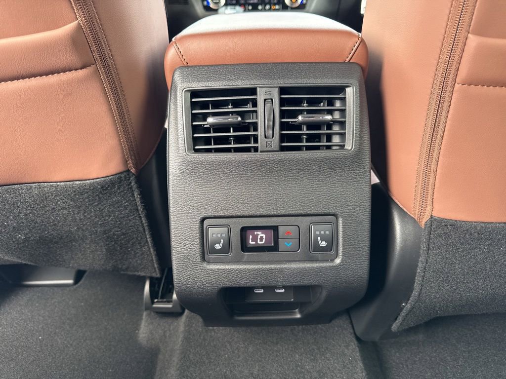 New 2026 Mitsubishi Outlander SEL FWD image 33