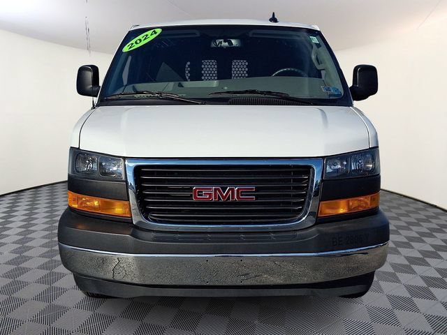 Used 2024 GMC Savana 2500 w/ Driver Convenience Package RWD image 2