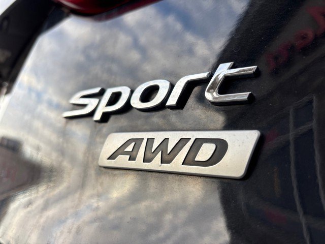 Used 2016 Hyundai Santa Fe Sport image 24