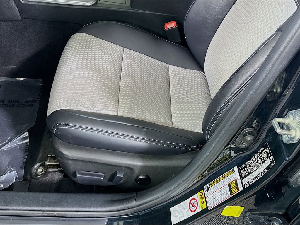 Used 2014 Toyota Camry SE FWD image 22