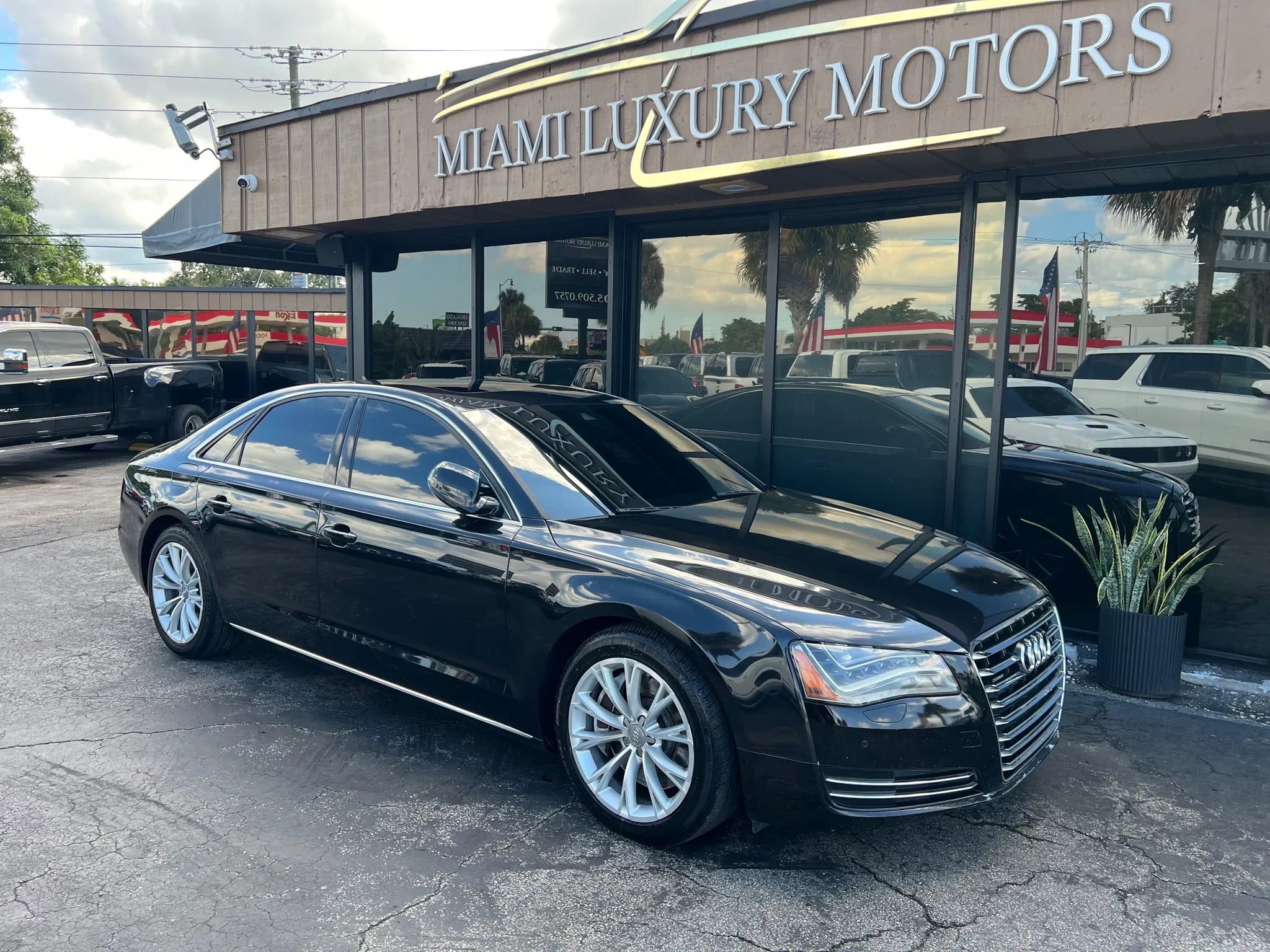 Used 2012 Audi A8 4.2 image 3