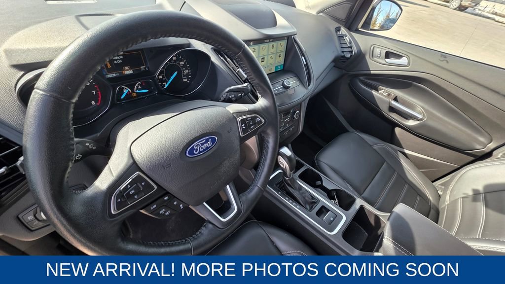 Used 2019 Ford Escape SEL image 12