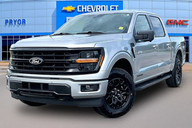 Used 2025 Ford F150 XLT w/ Equipment Group 302A MID AWD/4WD image 3