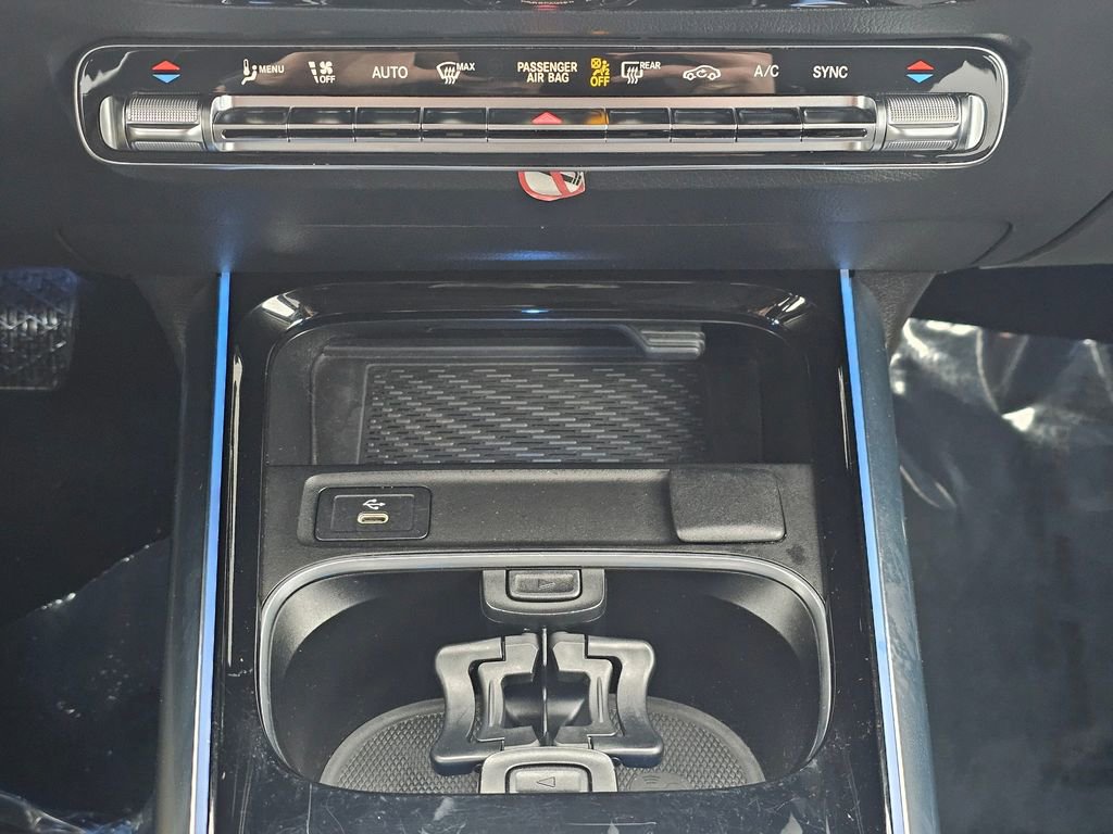 Used 2025 Mercedes-Benz GLA 250 4MATIC image 15