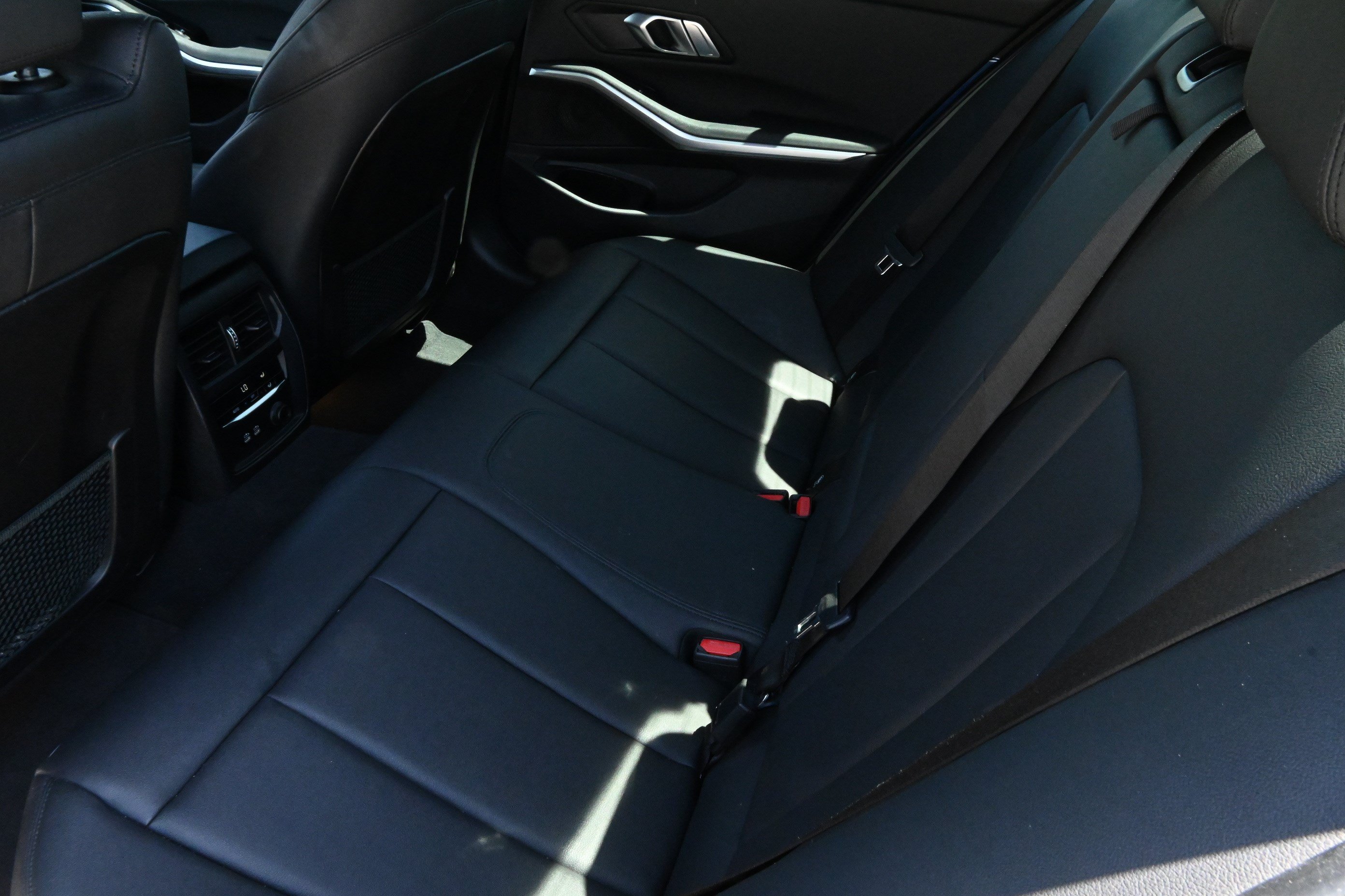 Used 2020 BMW 330i Sedan w/ Convenience Package RWD image 12