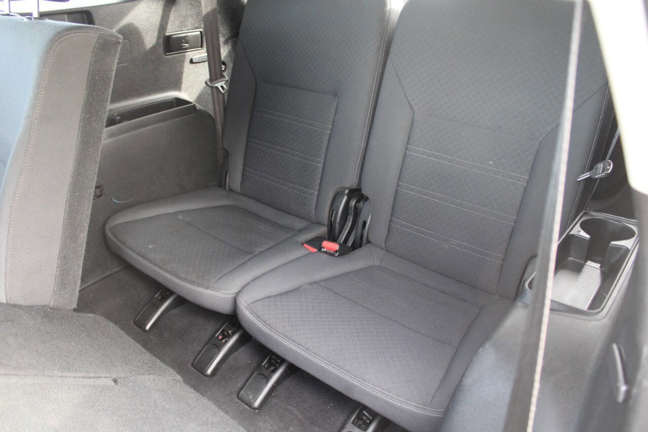 Used 2018 Kia Sorento AWD image 11