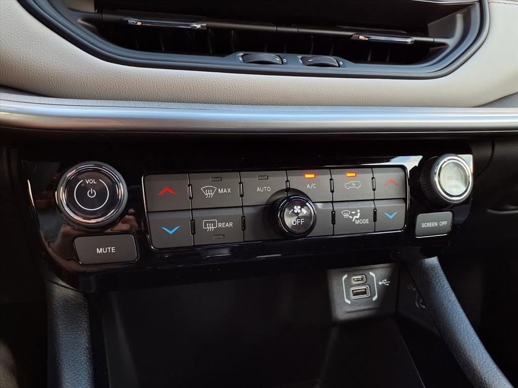 New 2026 Jeep Compass Limited image 13