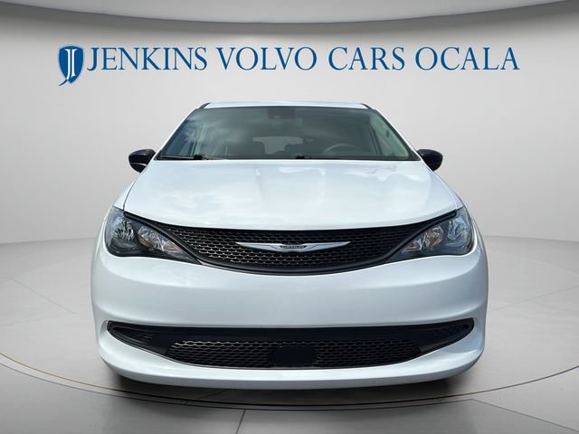 Used 2024 Chrysler Voyager LX FWD image 8