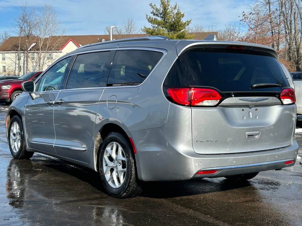 Used 2017 Chrysler Pacifica Touring-L Plus w/ Advanced Safetytec Group image 5
