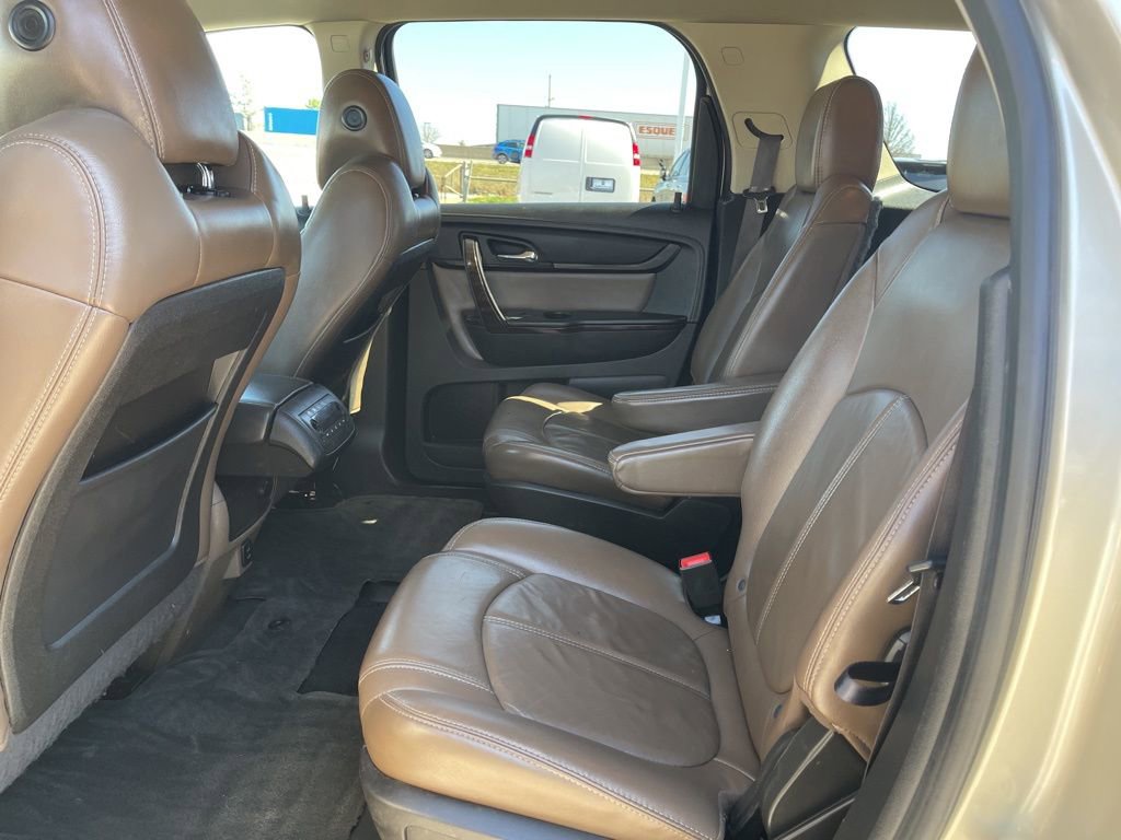 Used 2015 GMC Acadia SLT image 14