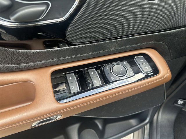 Used 2023 Lincoln Aviator Reserve w/ Equipment Group 201A image 13