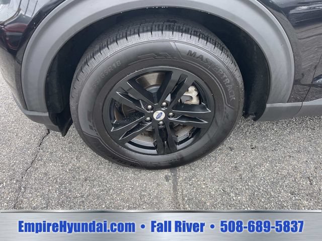 Used 2020 Ford Explorer XLT w/ Equipment Group 202A AWD/4WD image 13