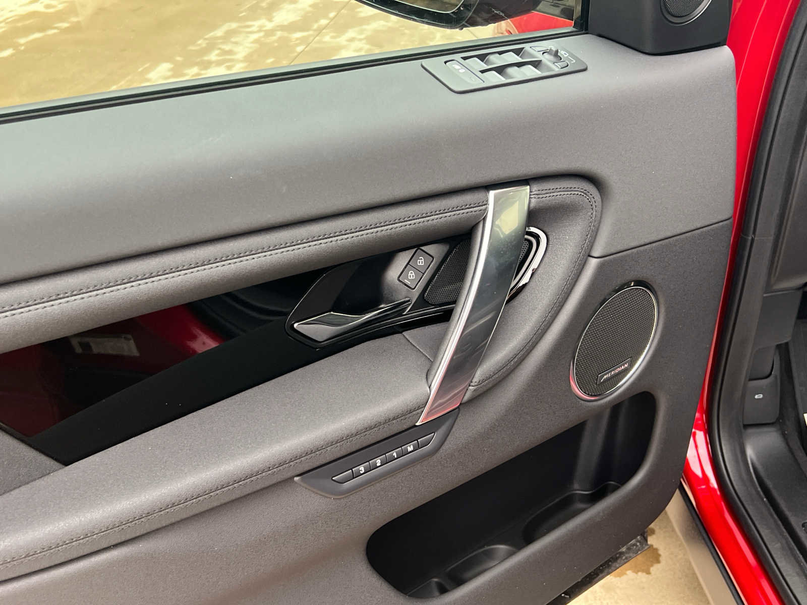 Certified 2025 Land Rover Discovery Sport S image 15