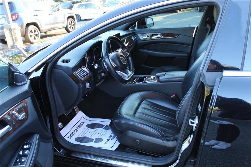 Used 2015 Mercedes-Benz CLS 550 w/ Premium Package image 10