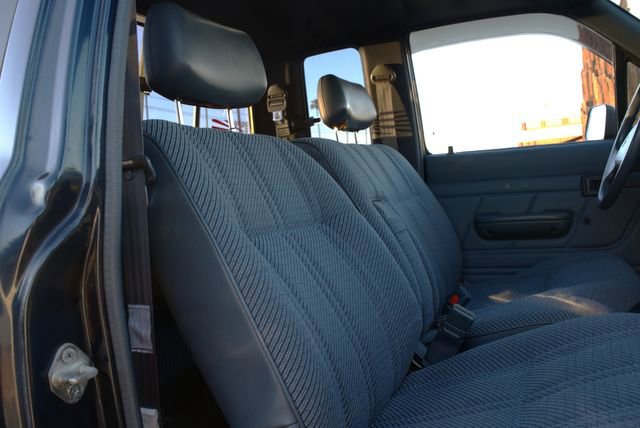 Used 1994 Toyota Pickup DX image 73