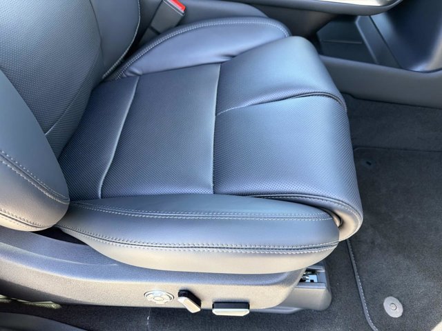 New 2026 Lincoln Navigator L Premier image 18