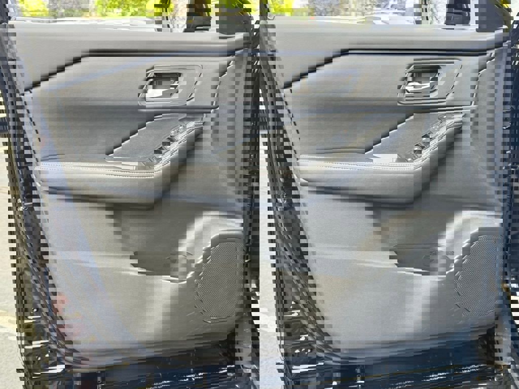 Used 2024 Nissan Rogue SV image 26