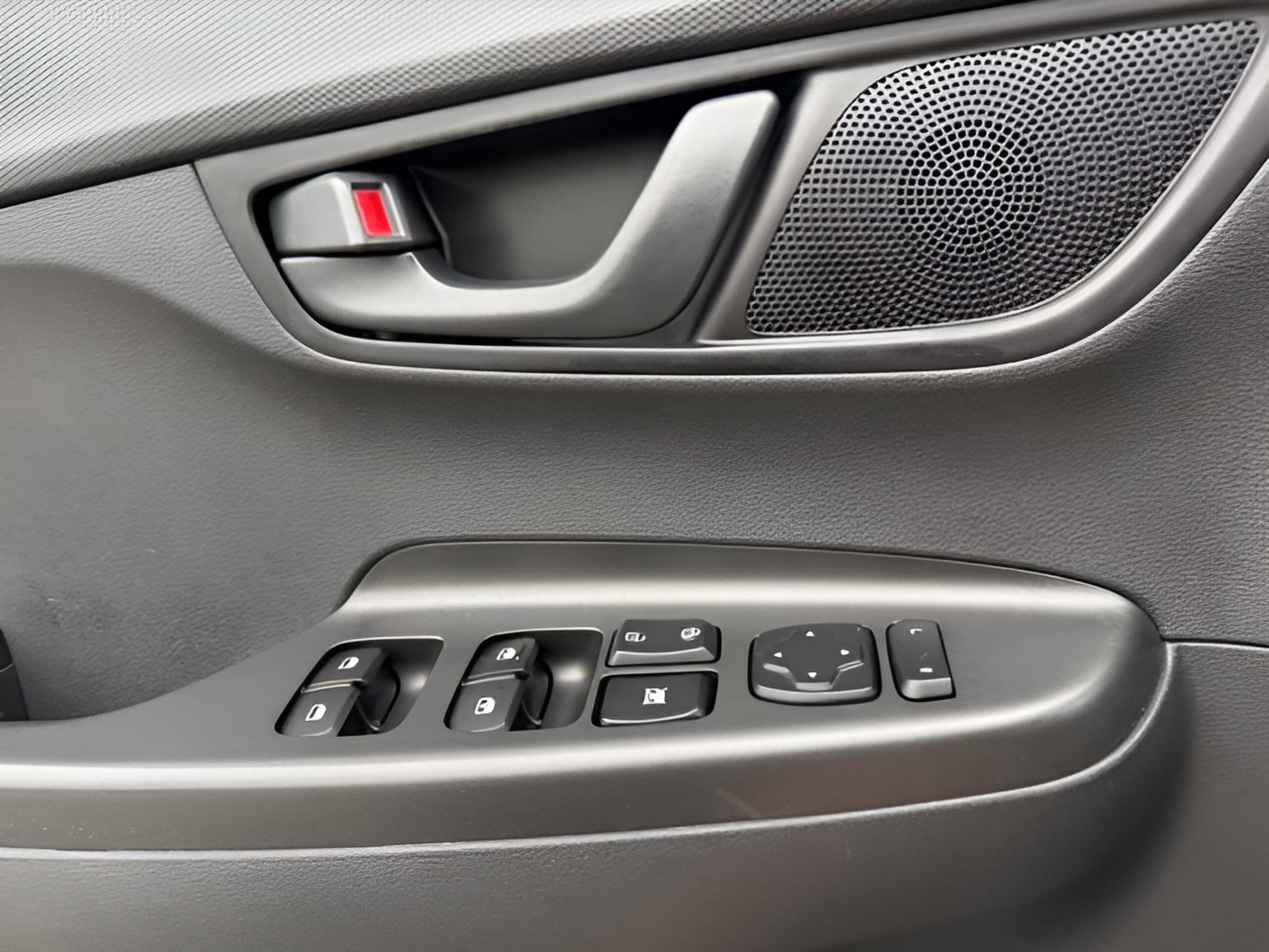 Used 2023 Hyundai Kona SEL AWD/4WD image 20