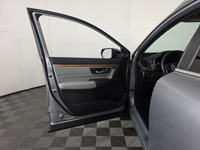 Used 2018 Honda CR-V Touring image 21
