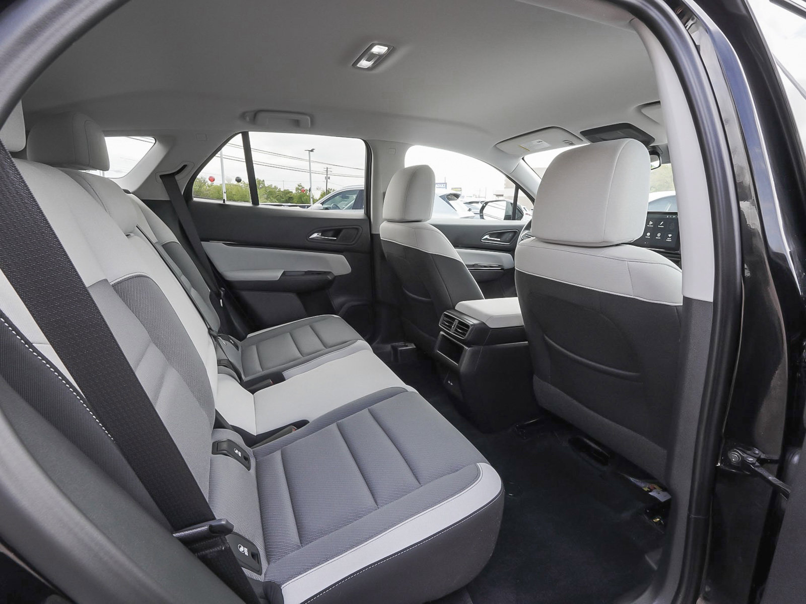 Used 2025 Honda Prologue EX image 38