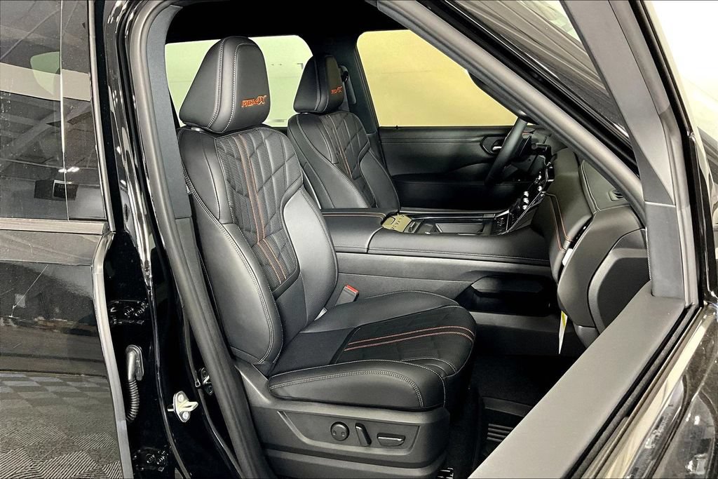 New 2026 Nissan Armada PRO-4X w/ Captain's Chari Seat Package AWD/4WD image 38