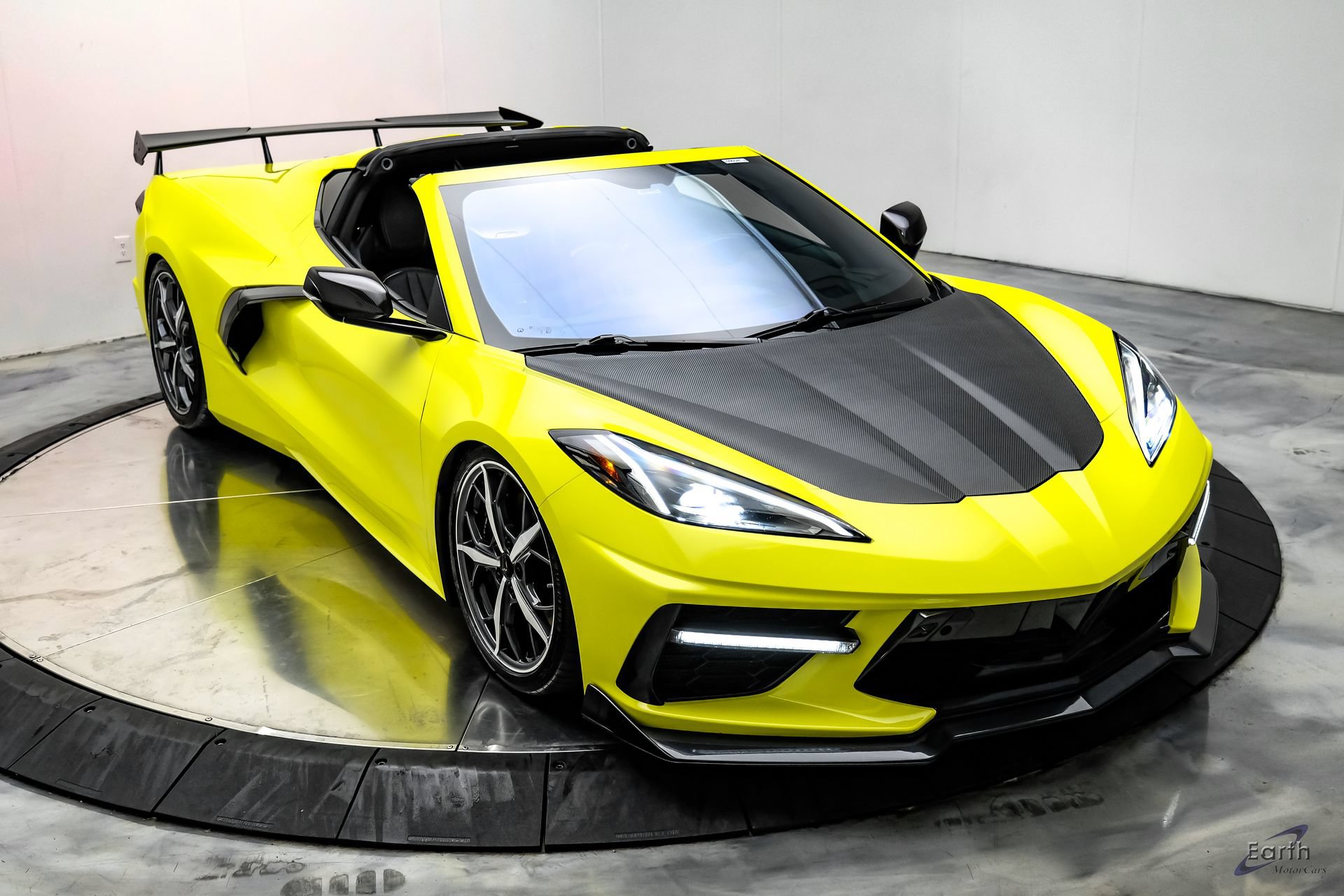 Used 2021 Chevrolet Corvette Stingray Premium Cpe w/ Z51 Performance Package RWD image 30