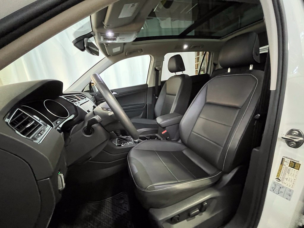 Used 2021 Volkswagen Tiguan SE AWD/4WD image 10