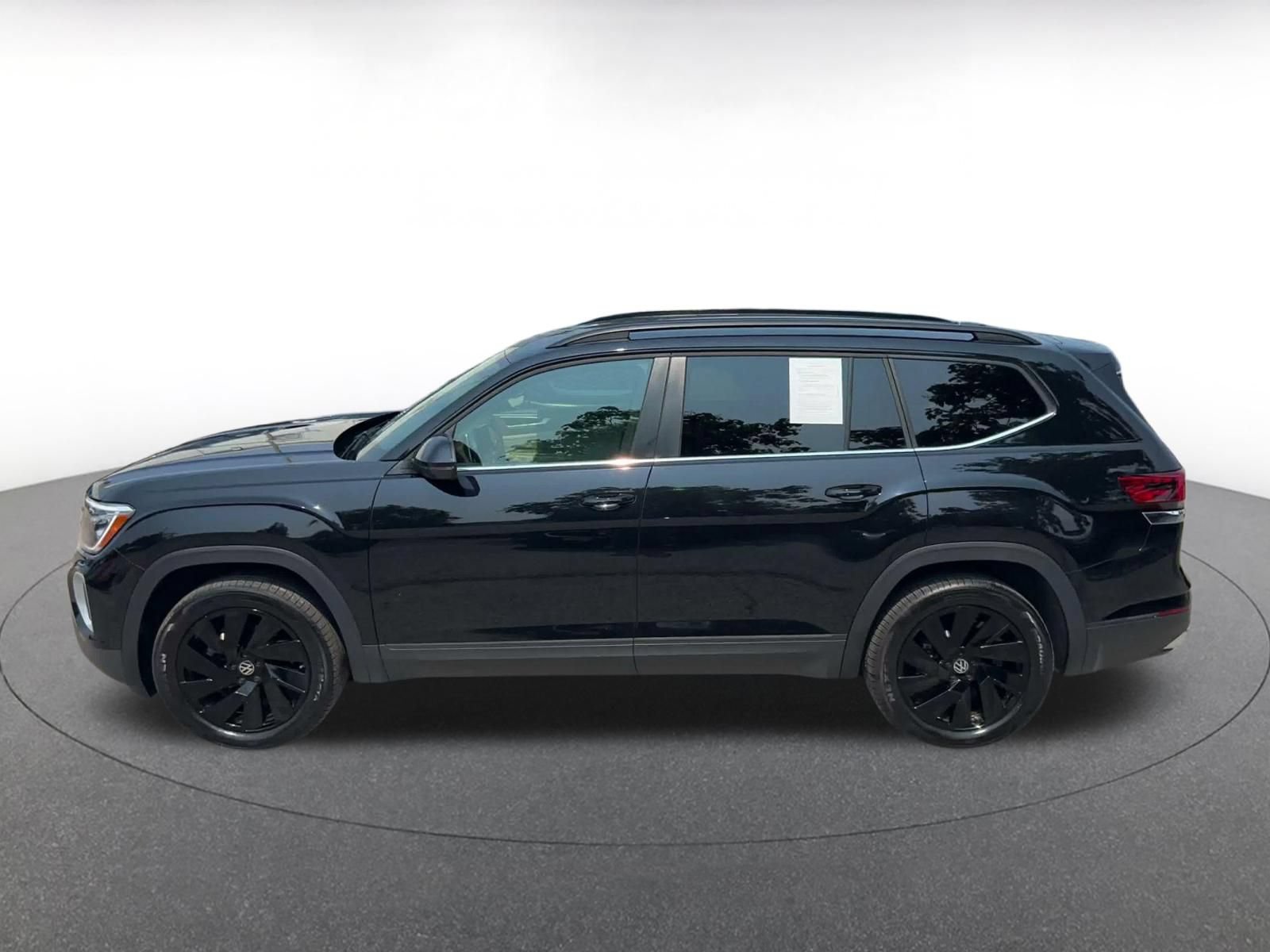 Used 2026 Volkswagen Atlas SE AWD/4WD image 8